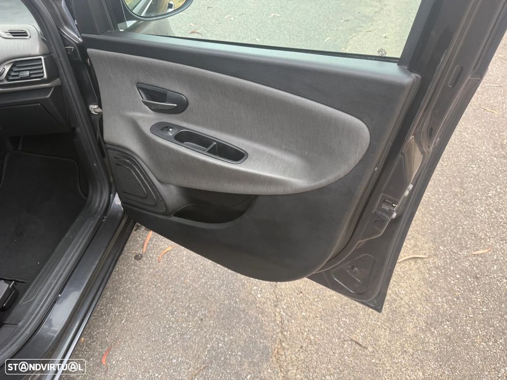 Lancia Ypsilon 1.2 S&S Gold - 16