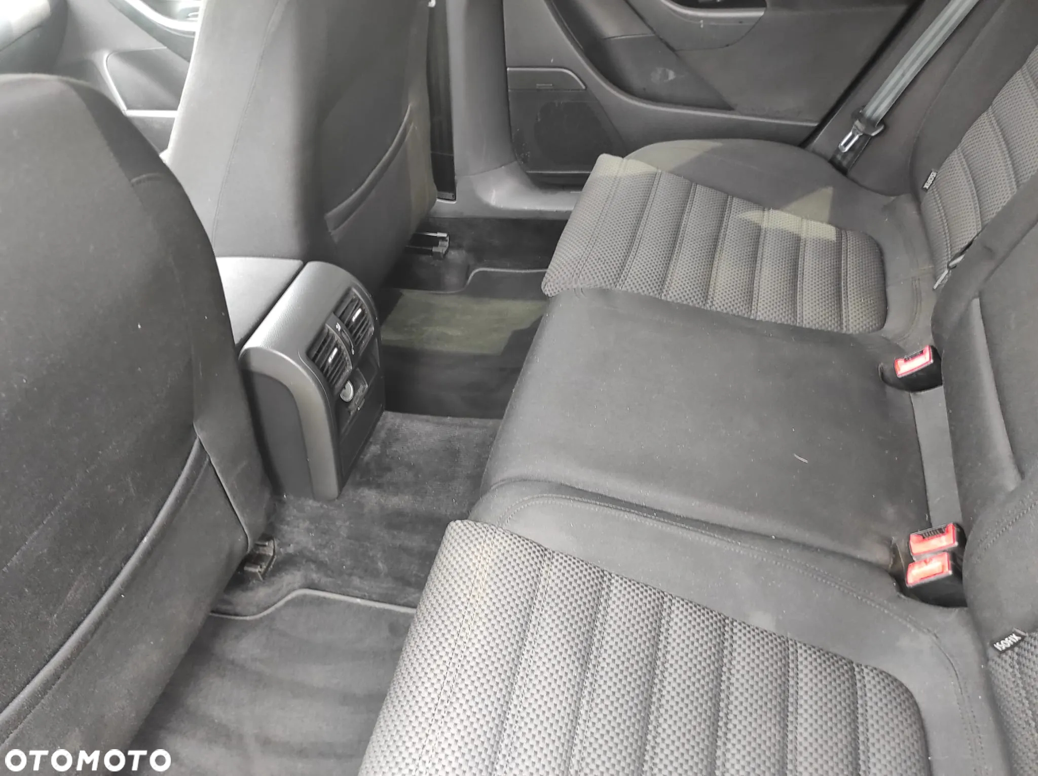 Volkswagen Passat 2.0 TDI Comfortline - 19