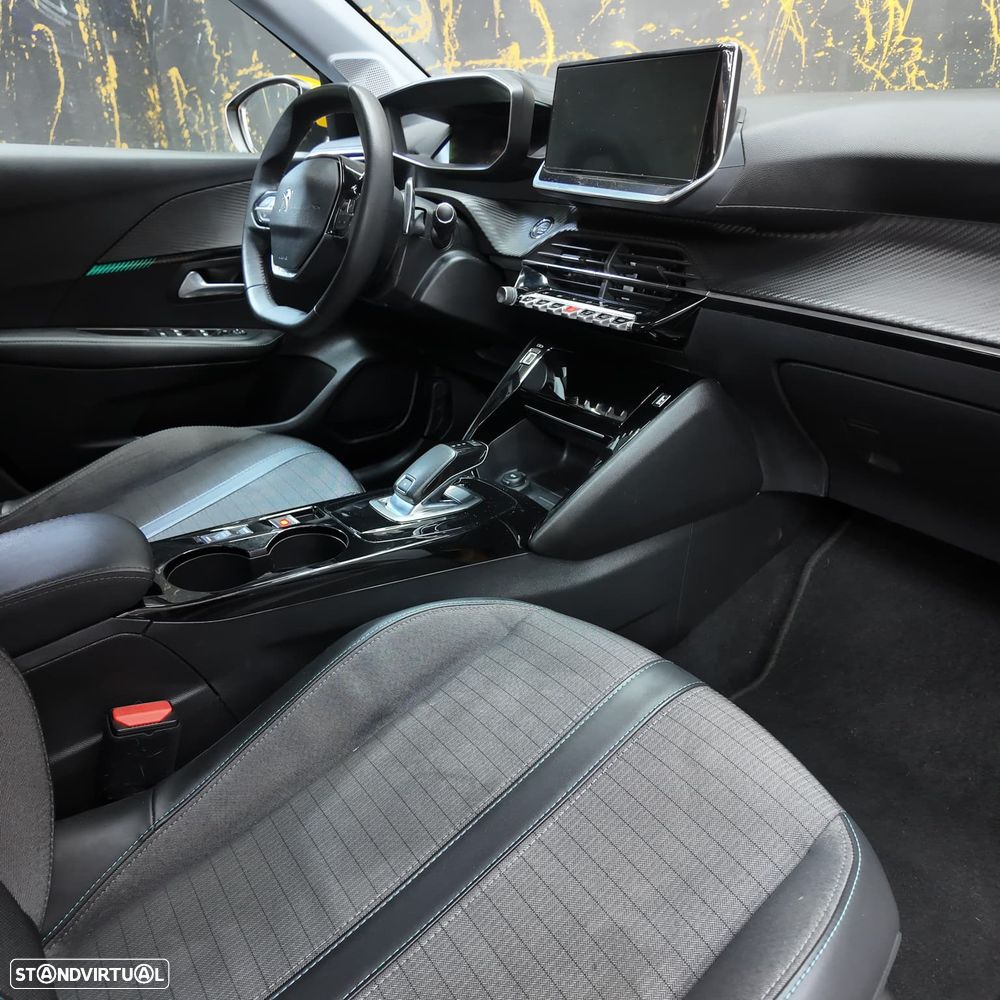 Peugeot 208 ver-1-2-puretech-allure-eat6 - 8