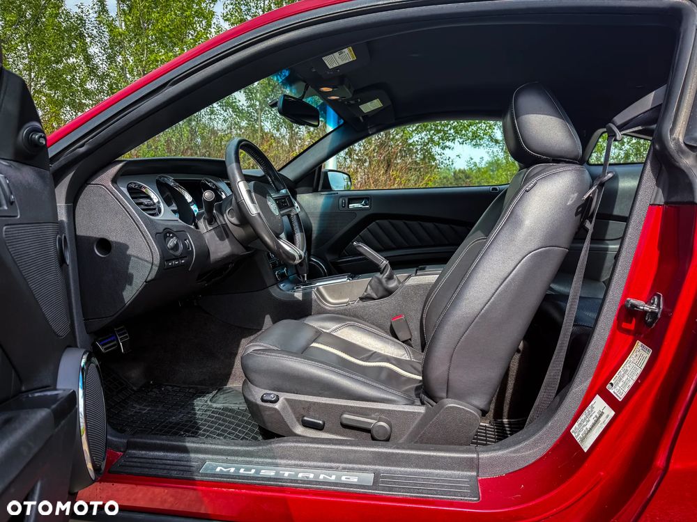 Ford Mustang 3.7 V6 Premium - 11