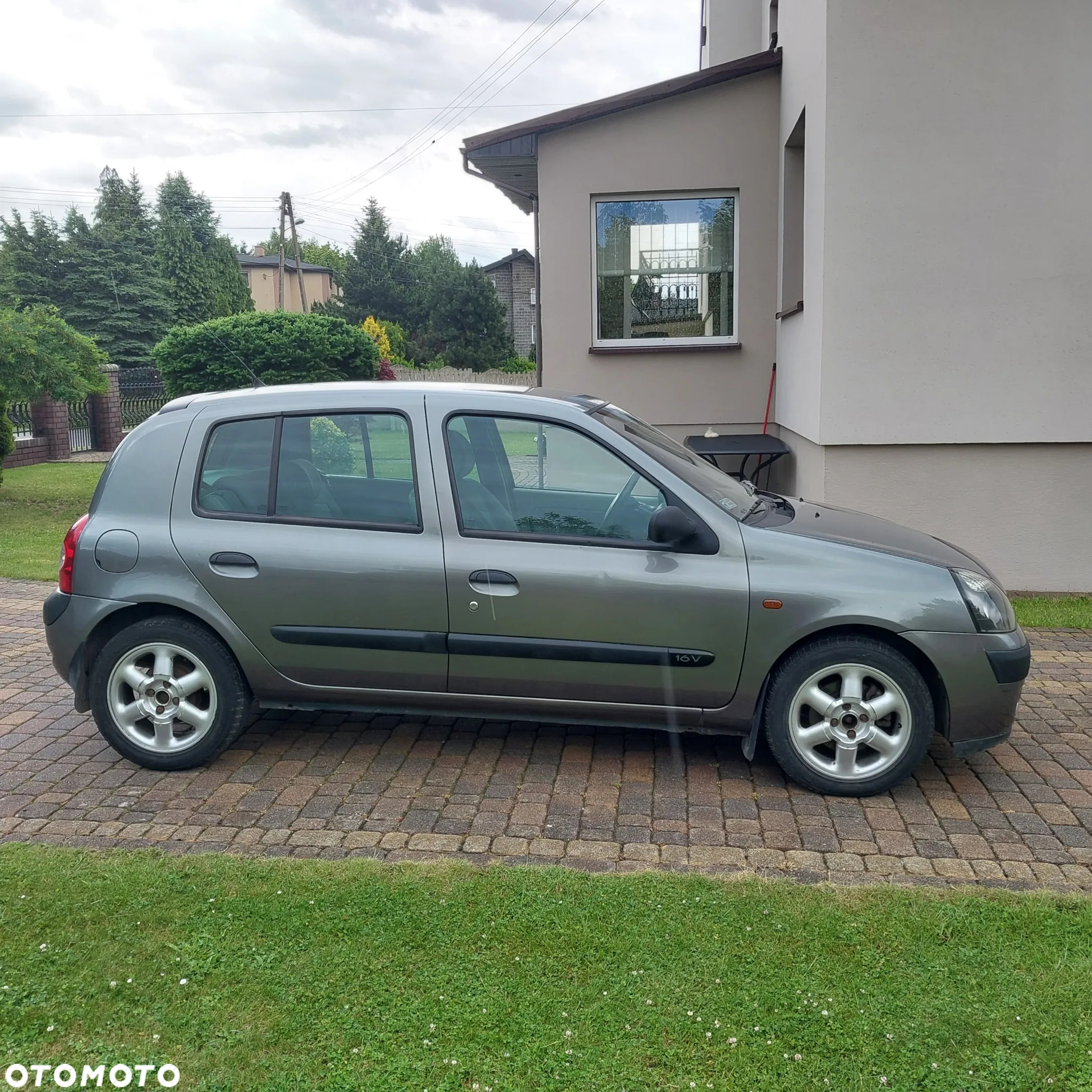 Renault Clio - 6