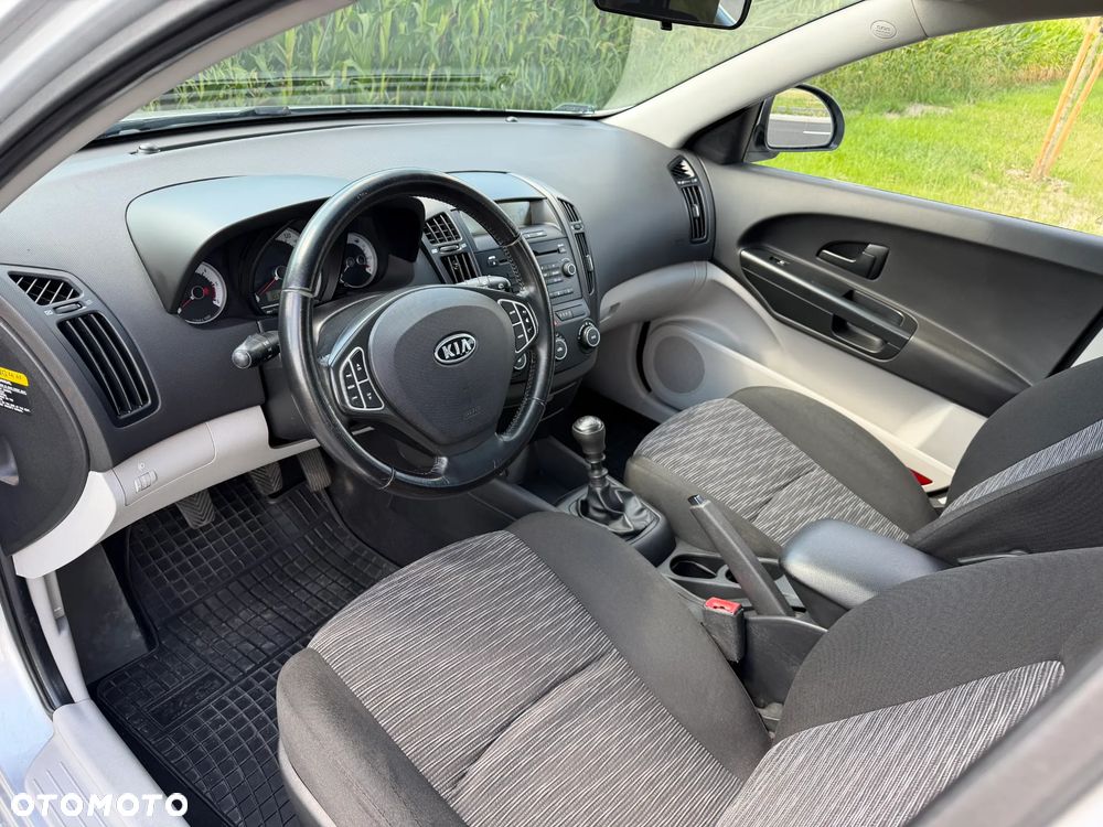 Kia Ceed 1.6 Crdi Comfort - 10