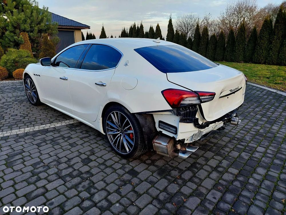 Maserati Ghibli GranSport - 7