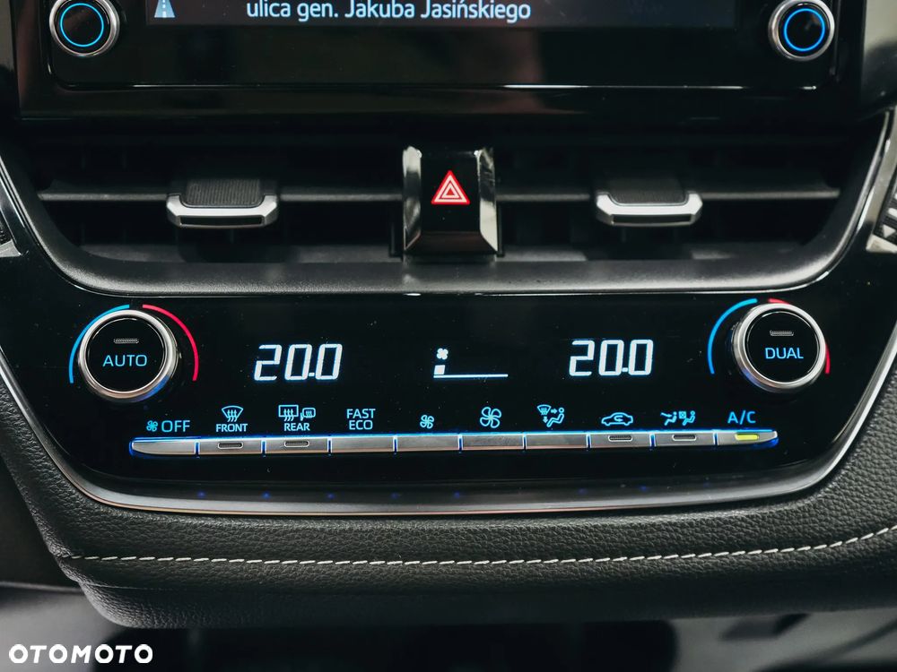 Toyota Corolla 1.8 Comfort - 24