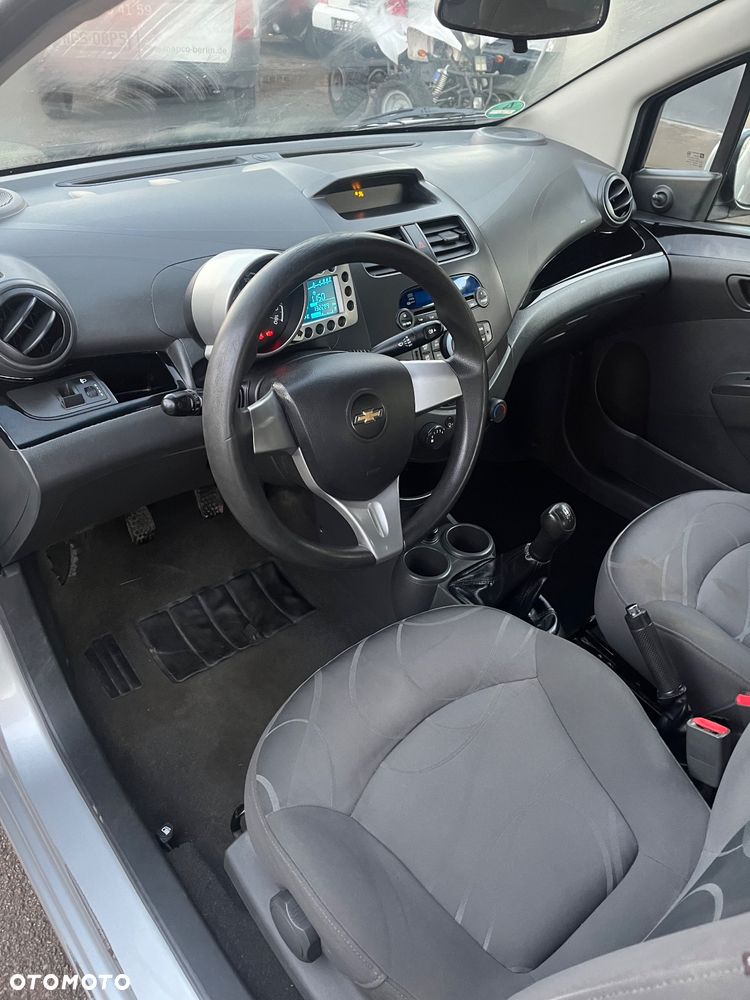 Chevrolet Spark 1.0 - 9