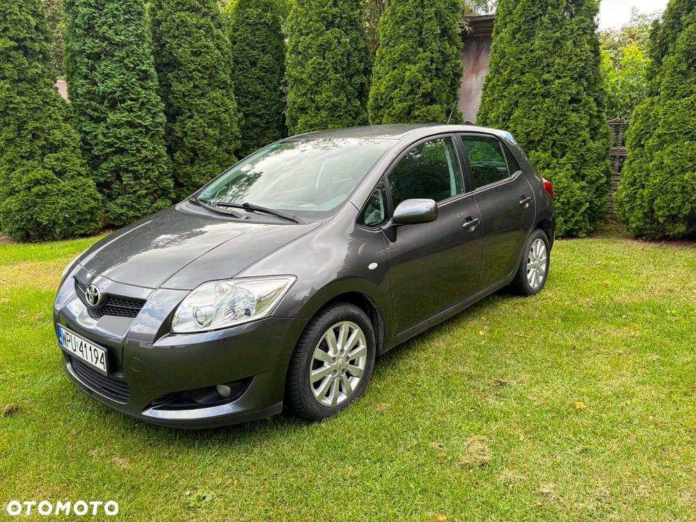Toyota Auris - 1