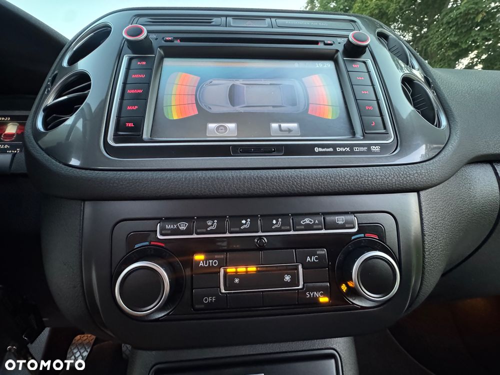 Volkswagen Tiguan - 16