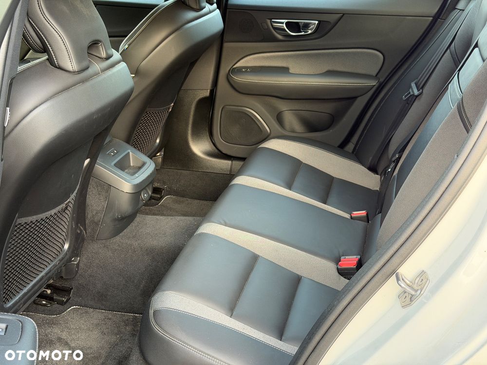 Volvo S60 - 12