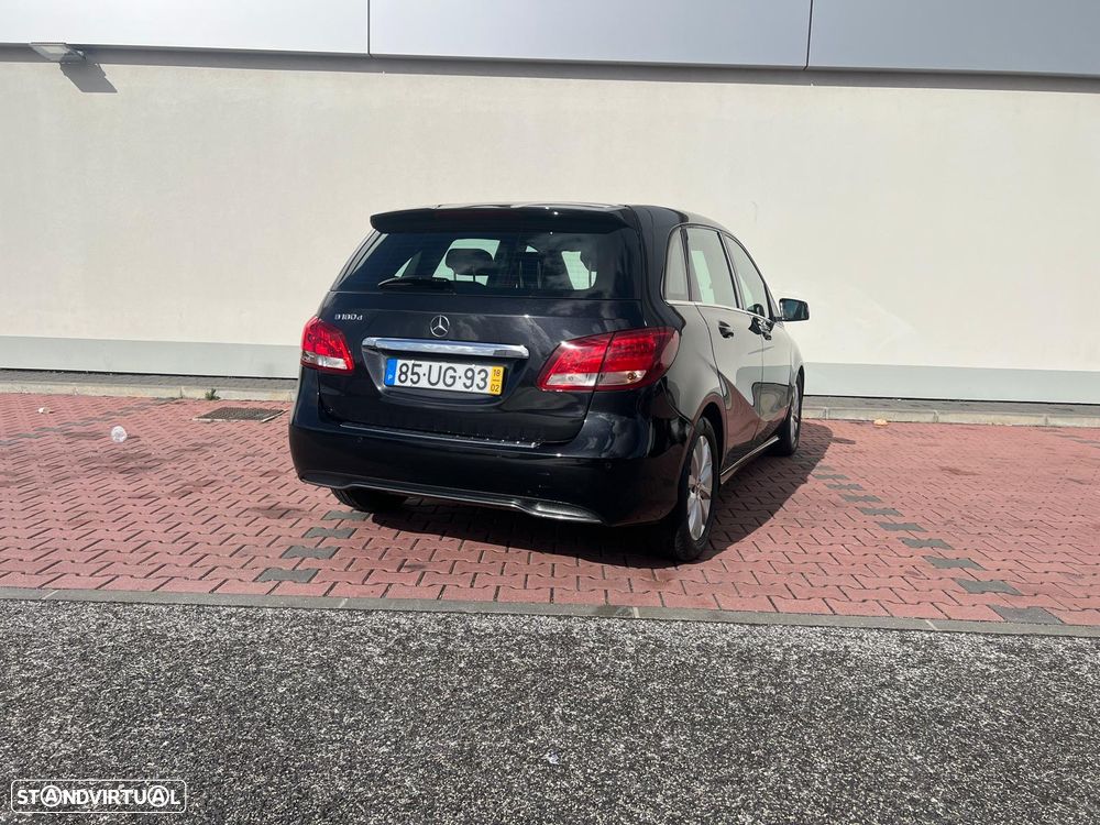 Mercedes-Benz B 180 d Style - 2