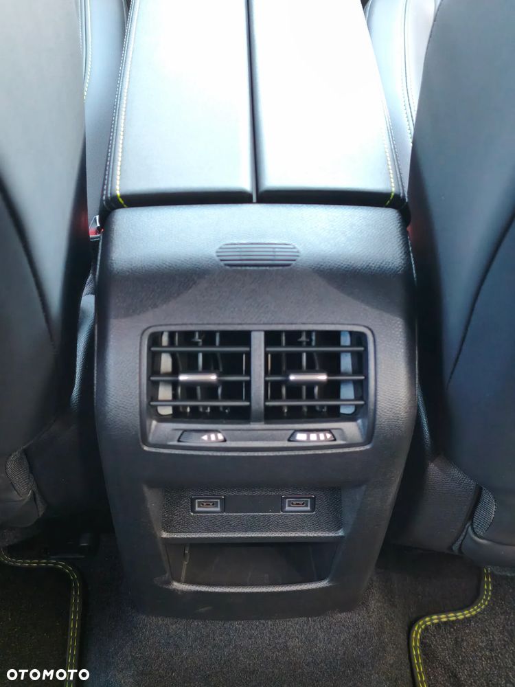 Peugeot 308 1.5 BlueHDi GT Exclusive S&S EAT8 - 30