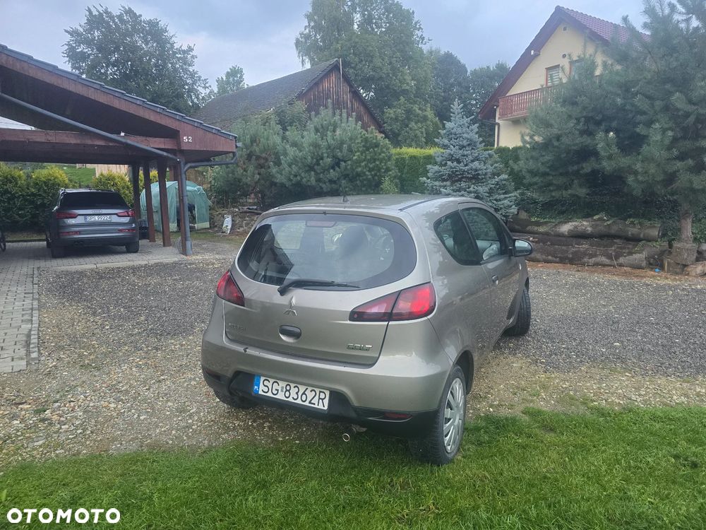 Mitsubishi Colt - 3