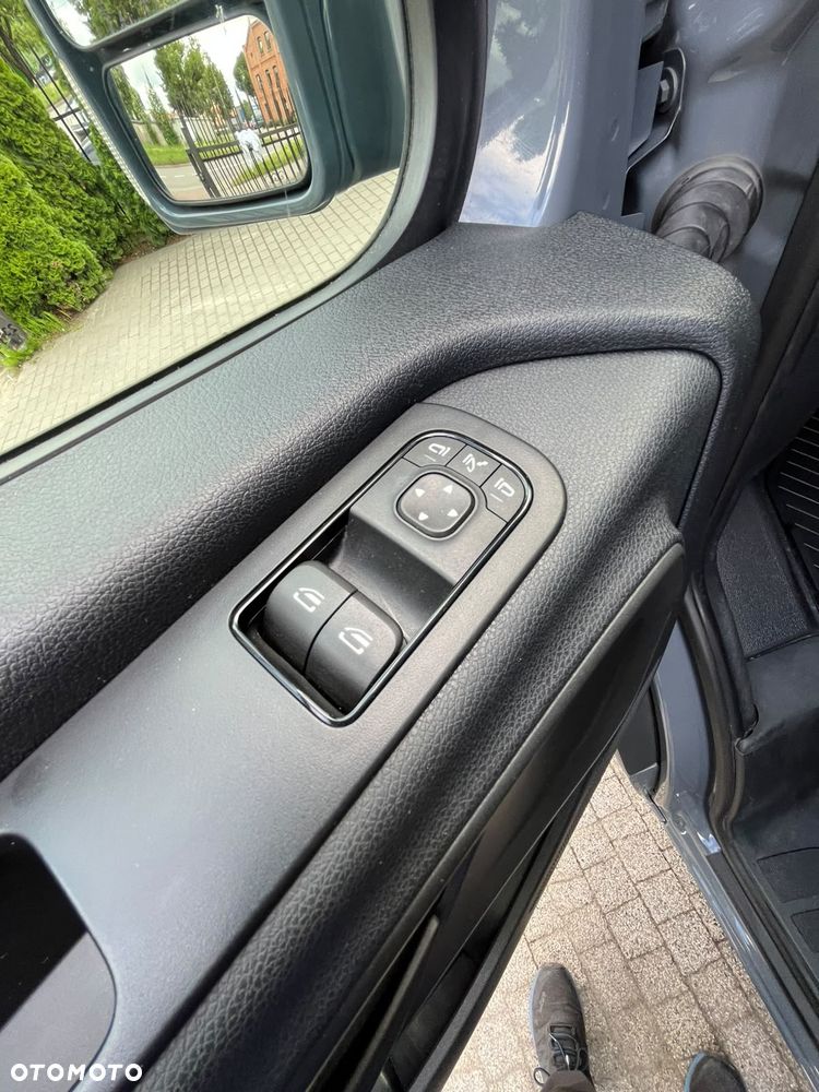 Mercedes-Benz sprinter 317 Mixto - 31