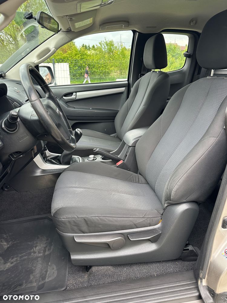 Isuzu D-Max 4x4 Double Cab Custom - 13