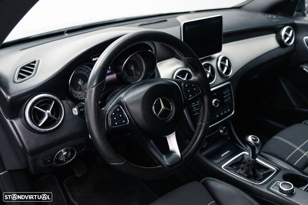 Mercedes-Benz CLA 200 d Shooting Brake Urban - 23