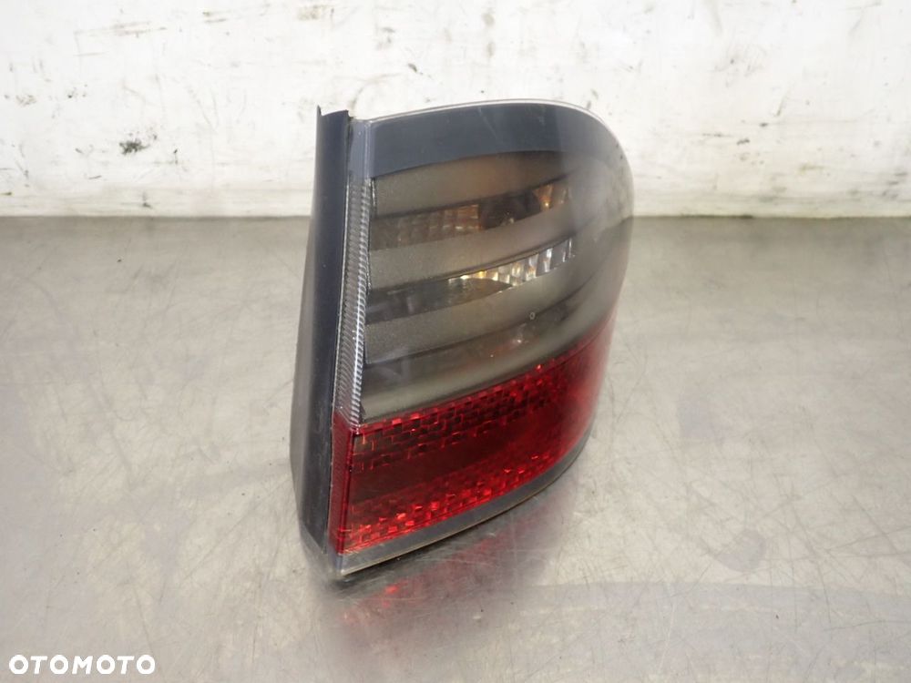 LAMPA PRAWA TYLNA FORD S-MAX I - 2