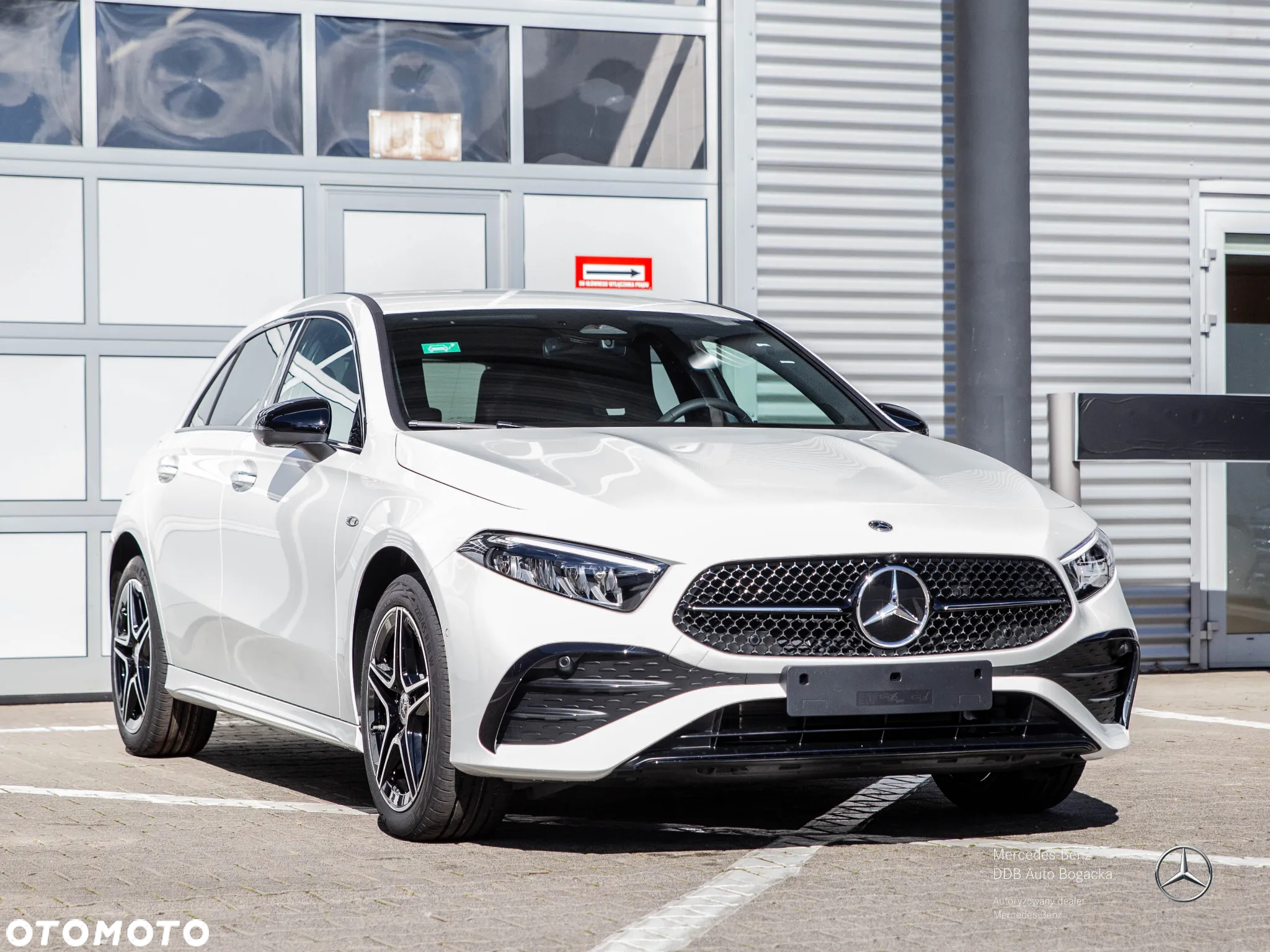 Mercedes-Benz Klasa A 250 e PHEV AMG Line 8G-DCT - 3