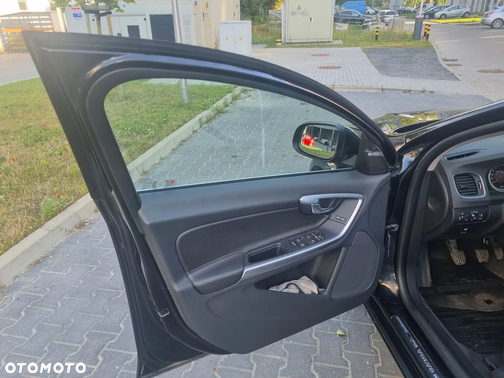 Volvo V60 D2 Summum - 8