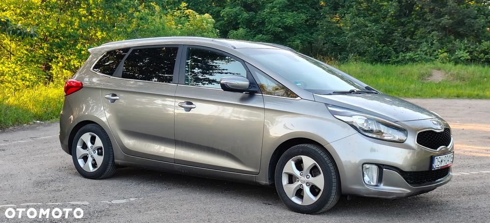 Kia Carens 1.6 GDI Dream-Team Edition - 15