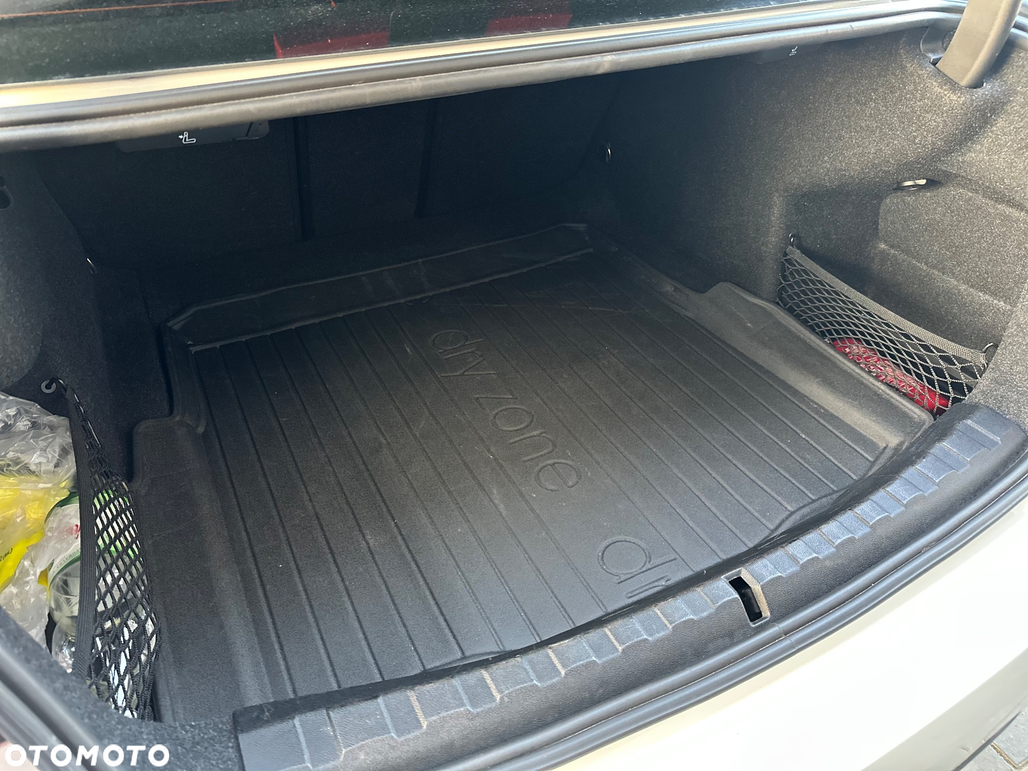 BMW Seria 3 318i M Sport - 29