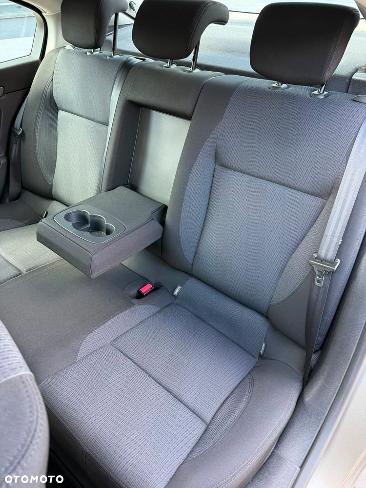 Renault Laguna 1.6 16V Emotion - 17