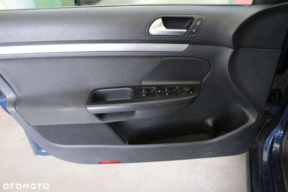 Volkswagen Golf - 19