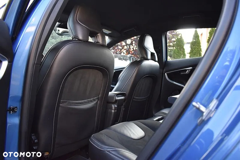Volvo V40 D3 Drive-E R-Design Momentum - 20