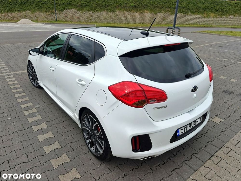 Kia Ceed - 22