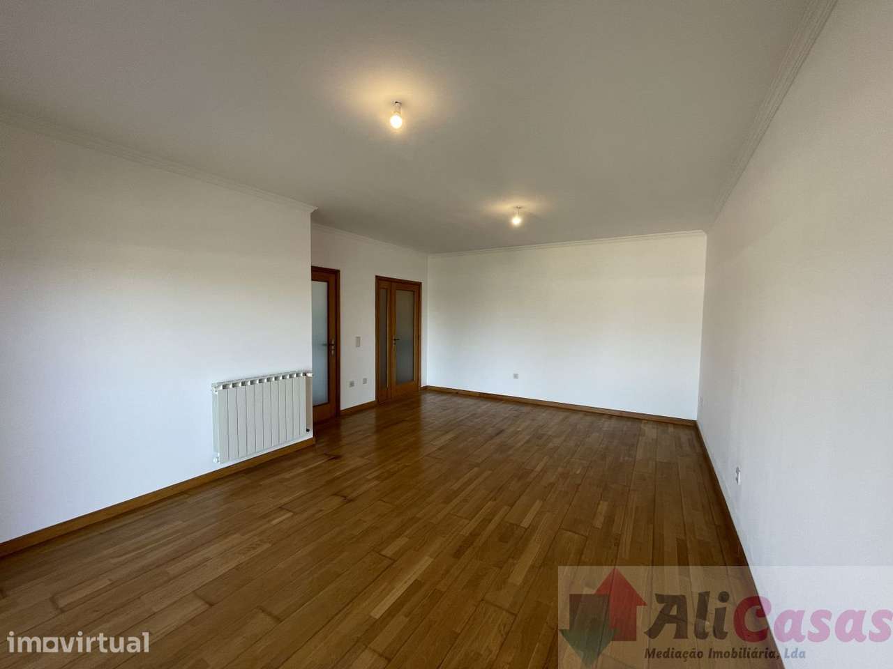 **Excelente Apartamento T2 C/Ampla varanda em Localização Privilegia - Grande imagem: 4/32