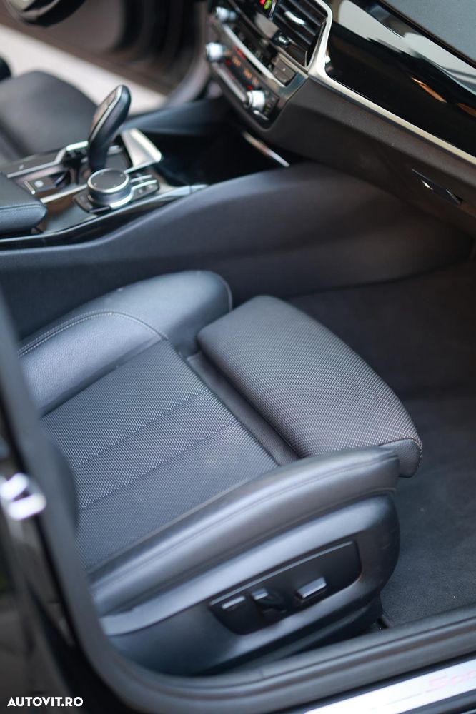 BMW Seria 5 520d xDrive AT - 15