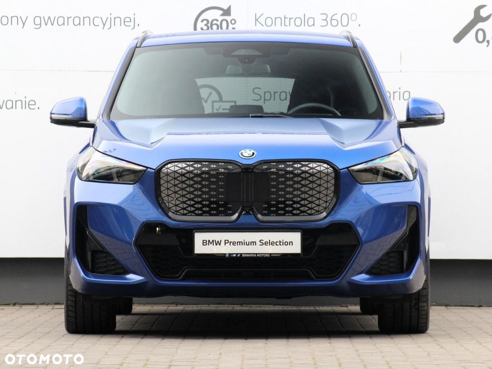 BMW iX1 - 10