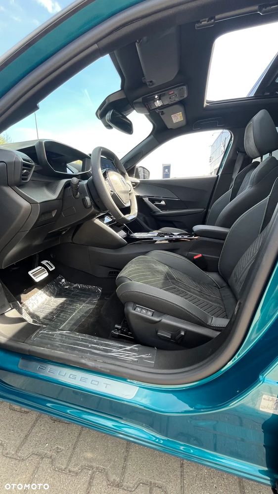 Peugeot 2008 PureTech mHEV GT Exclusive e-DCS6 - 15