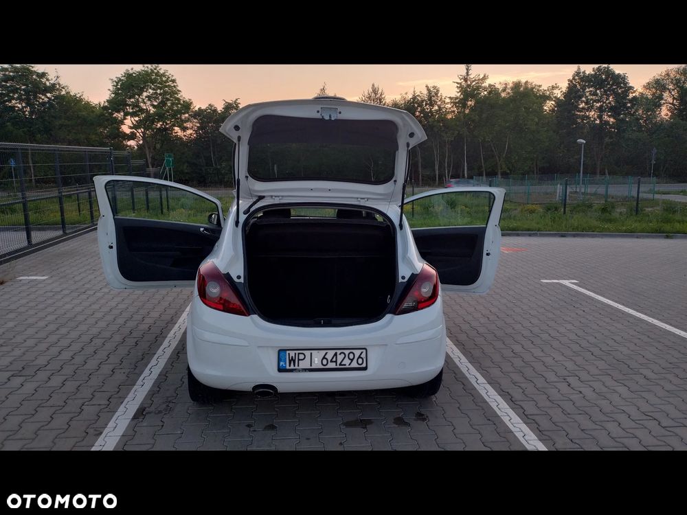 Opel Corsa 1.3 CDTI DPF - 9