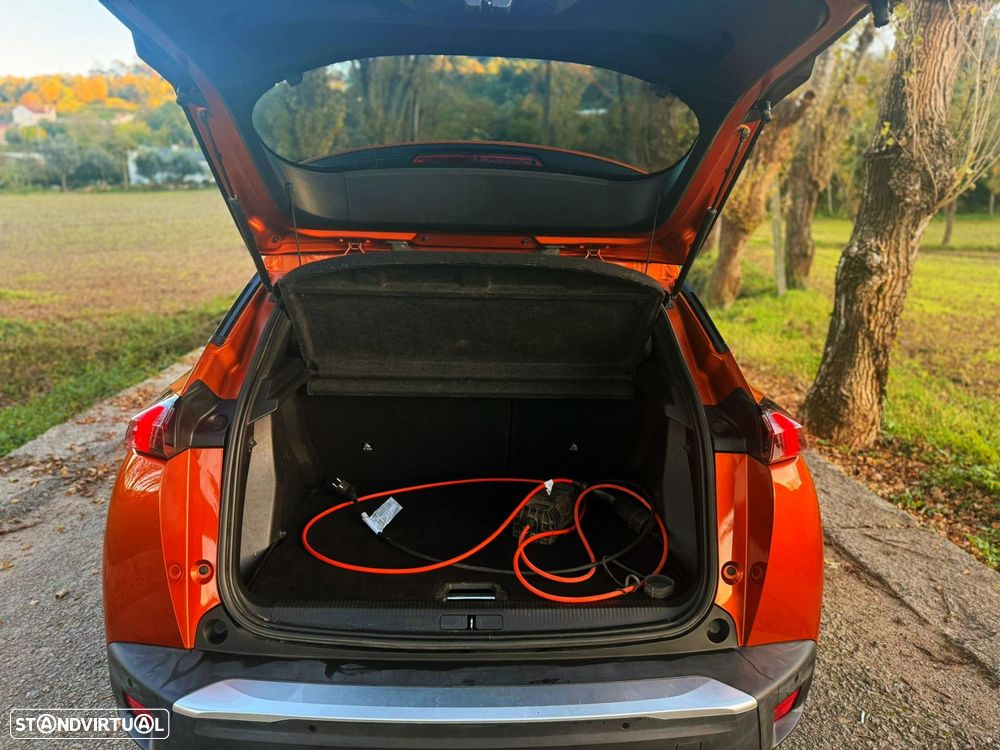 Peugeot e-2008 Style - 16