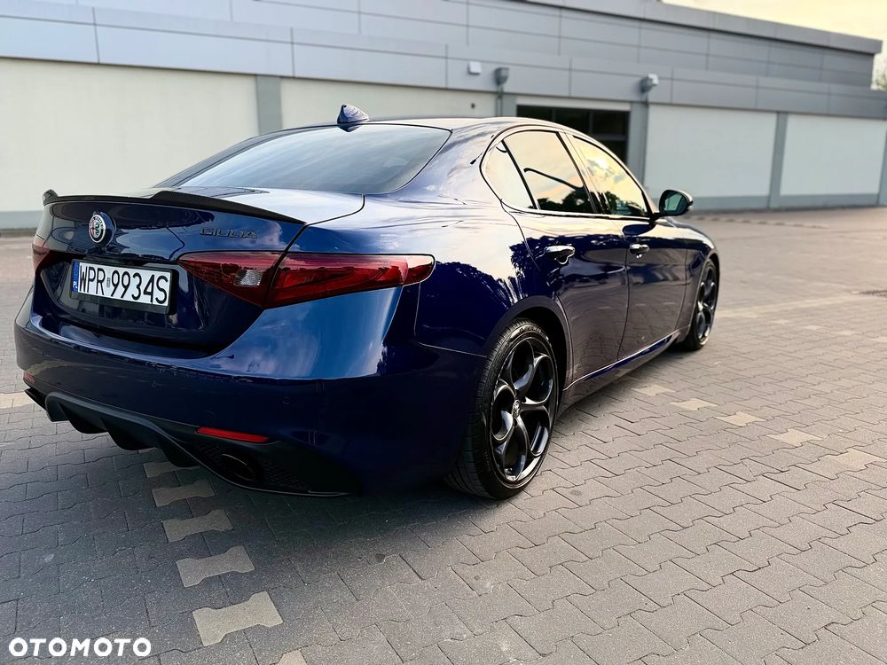 Alfa Romeo Giulia 2.0 Turbo 16V AT8 Veloce Ti - 9