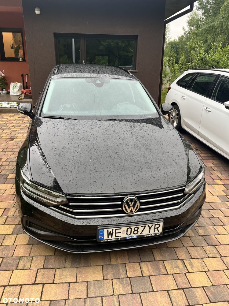 Volkswagen Passat - 2