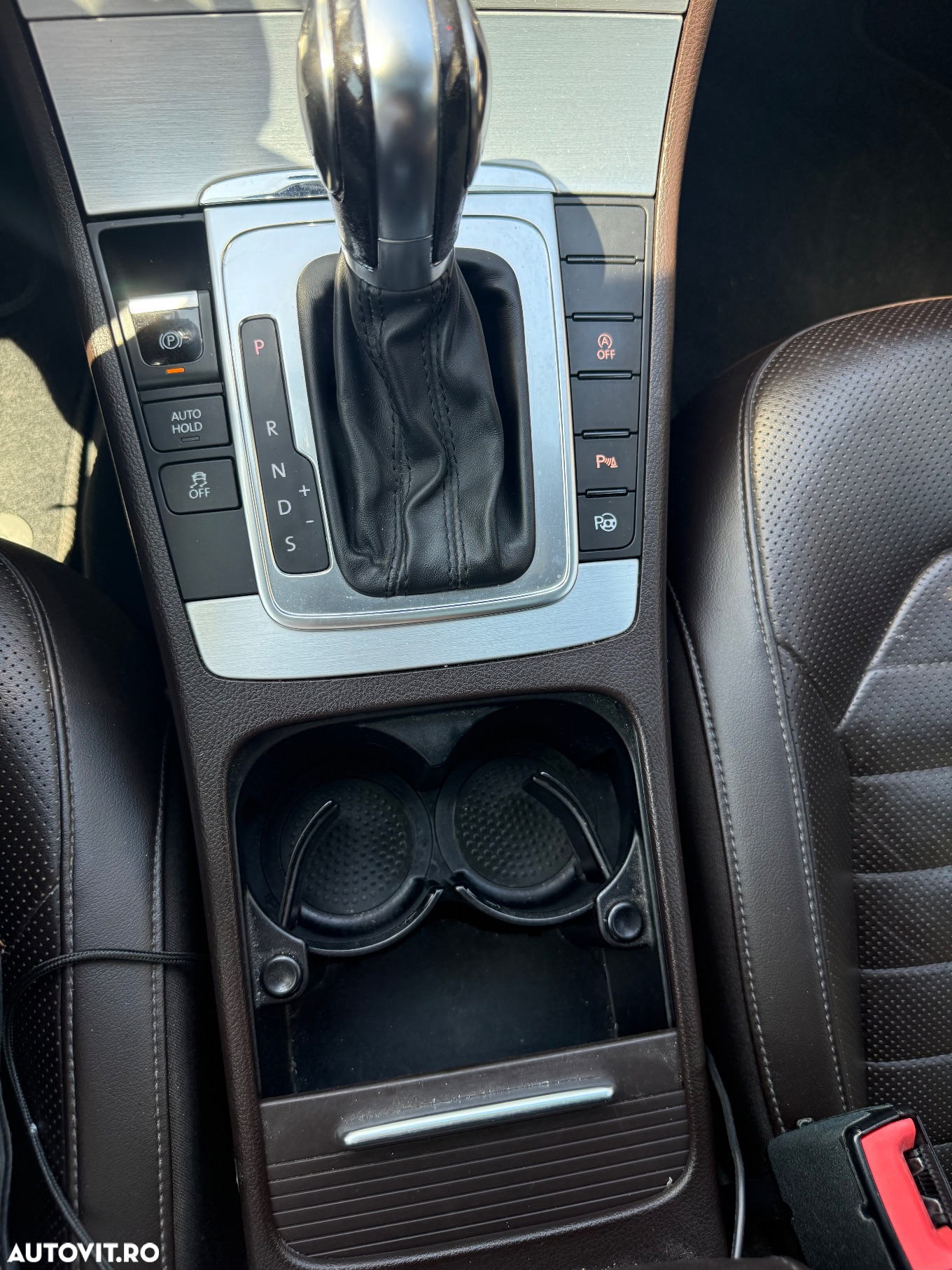 Volkswagen Passat Variant 2.0 TDI BlueMotion Technology DSG Comfortline - 20