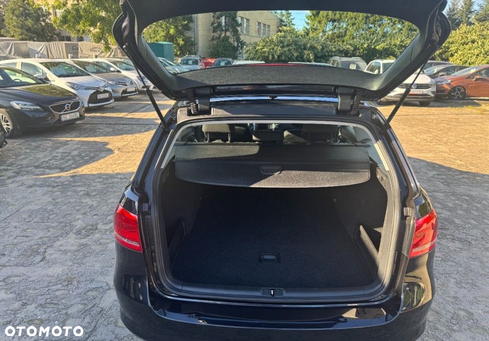 Volkswagen Passat - 8