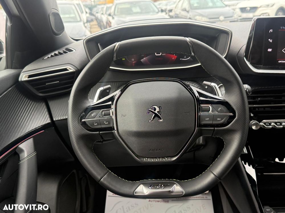Peugeot 2008 1.2 L PureTech STT EAT8 GT Line - 6