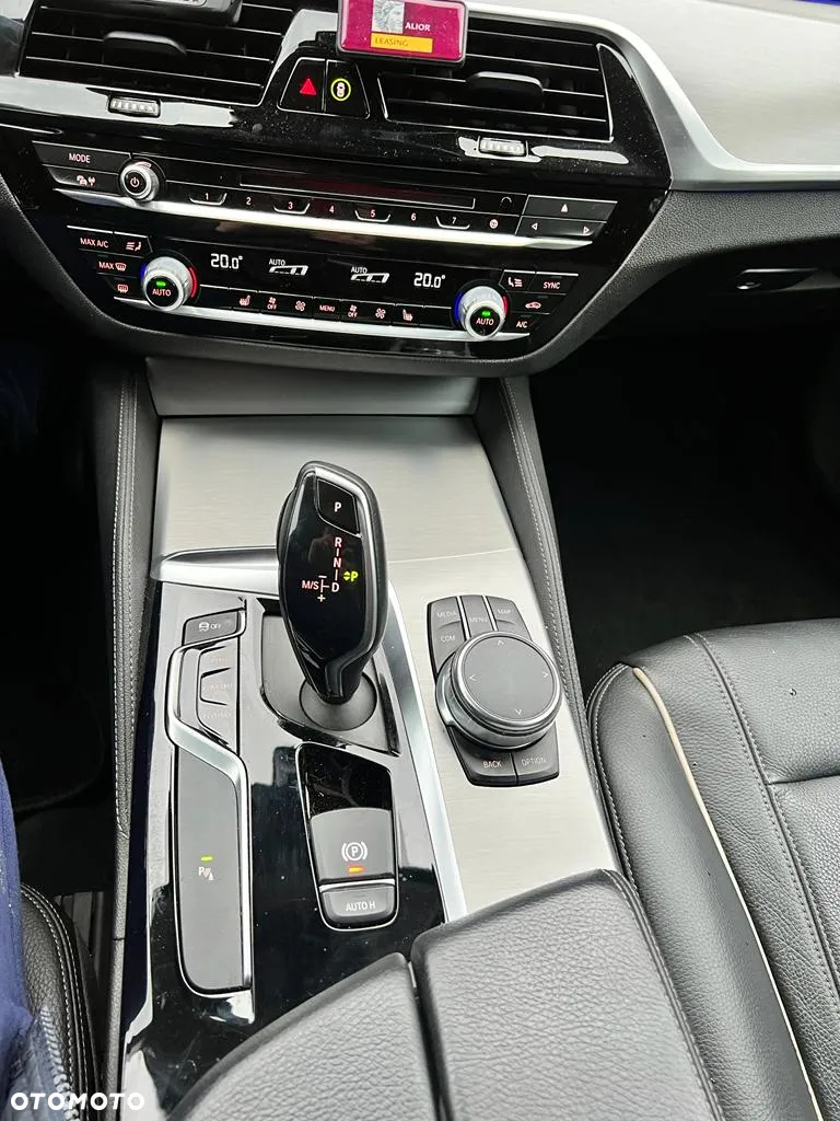 BMW Seria 5 520d Luxury Line - 8