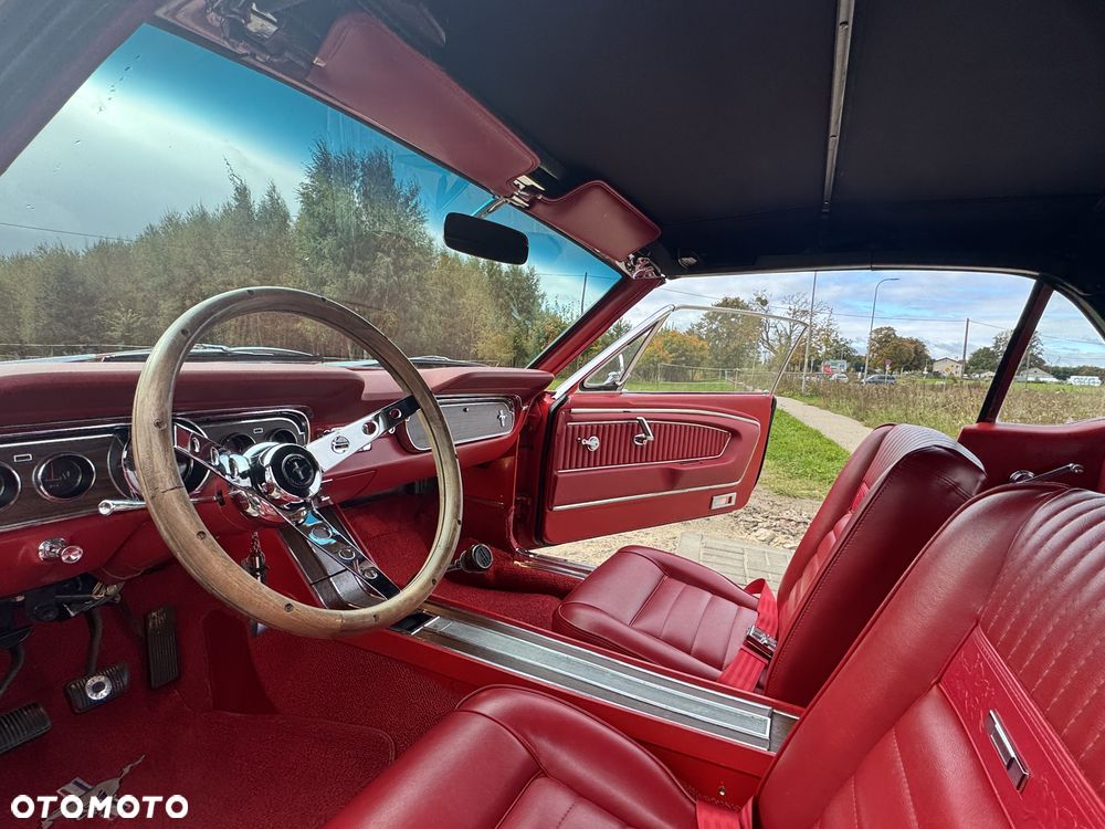 Ford Mustang - 16