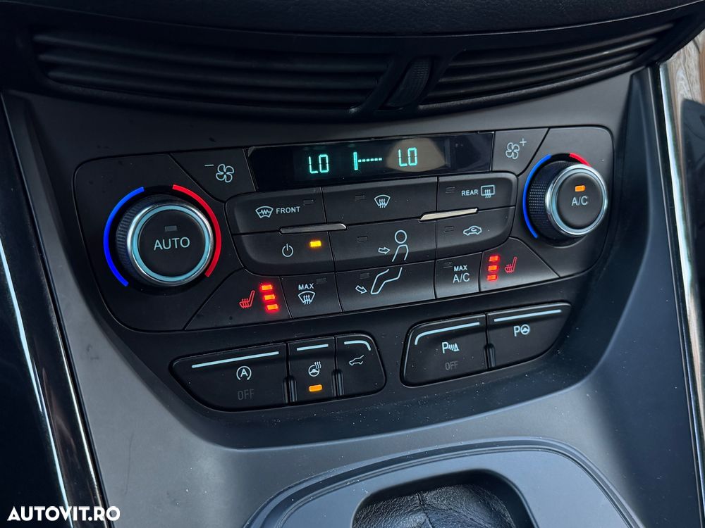 Ford Kuga 2.0 TDCi 4x4 Aut. ST-Line - 13