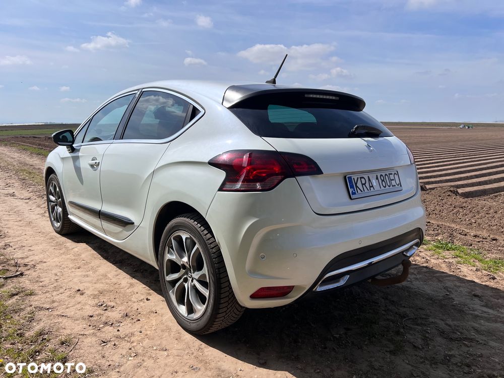 Citroën DS4 1.6 e-HDi SoChic MCP - 8