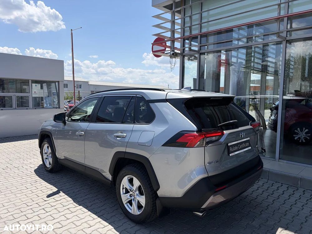 Toyota RAV4 - 5