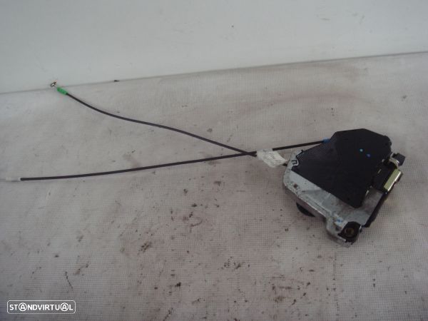 Fecho Da Porta Frente Dto Toyota Avensis (_T25_) - 1