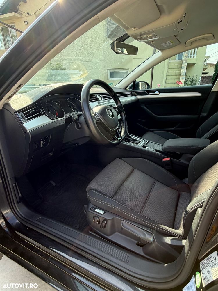 Volkswagen Passat 2.0 TDI DSG Comfortline - 10