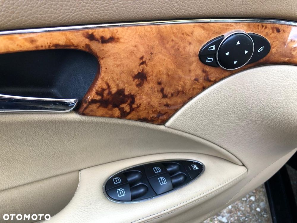 Mercedes-Benz Klasa E 280 CDI 4Matic Automatik Avantgarde DPF - 17