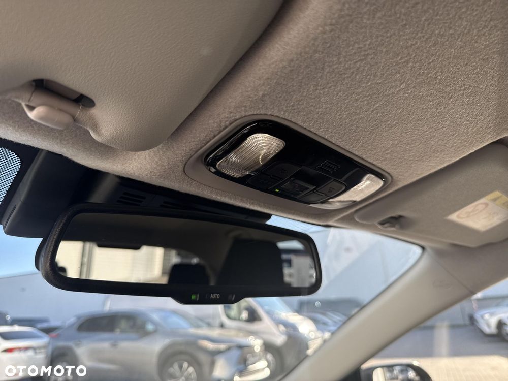 Toyota Yaris Hybrid 1.5 Style - 23