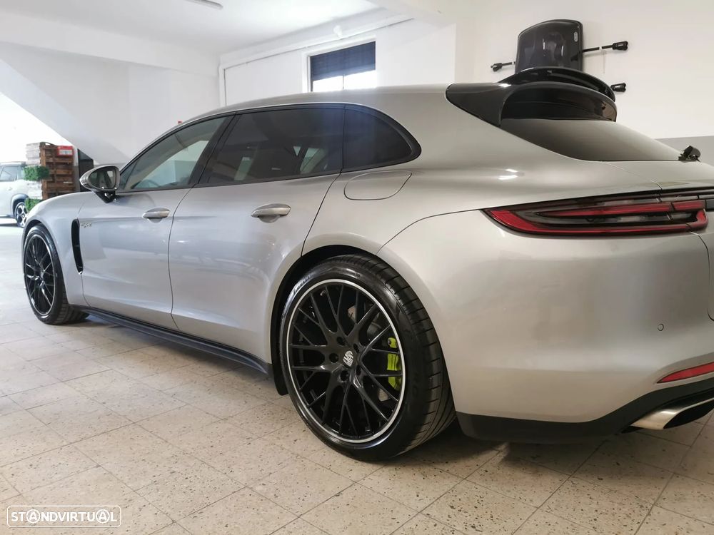 Porsche Panamera Sport Turismo 4 E-Hybrid Platinum Edition - 3