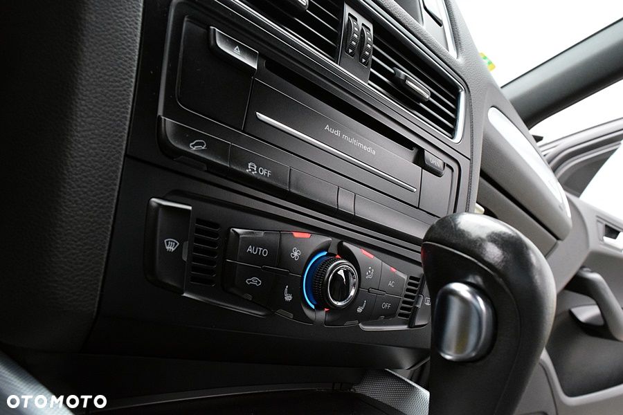 Audi Q5 3.2 FSI Quattro S tronic - 28