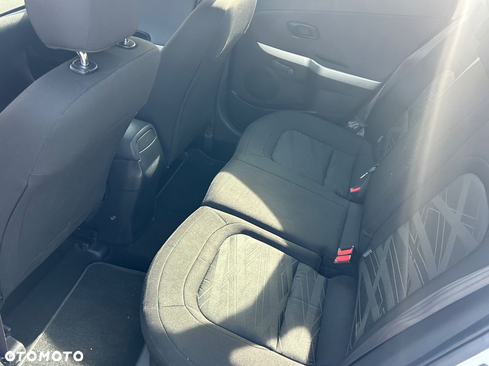 Kia Ceed - 13
